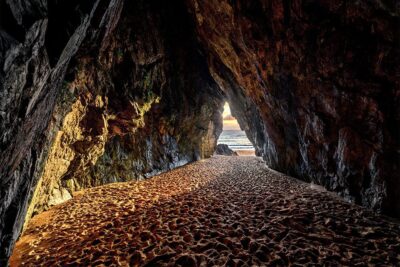 “Boyeeghter Bay Cave”