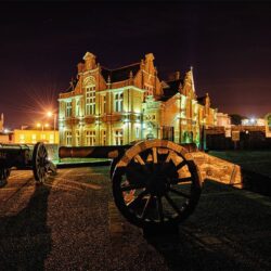 Derry-Canons-Night_FULL Cannons of Derry City Walls - Northern Ireland