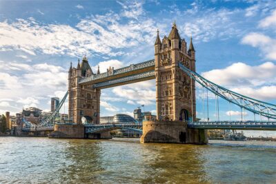 London-Bridge_FULL Tower Bridge on The River Thames