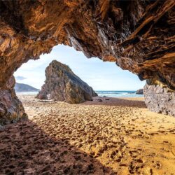 ‘Beach Cave Lifestyle’
